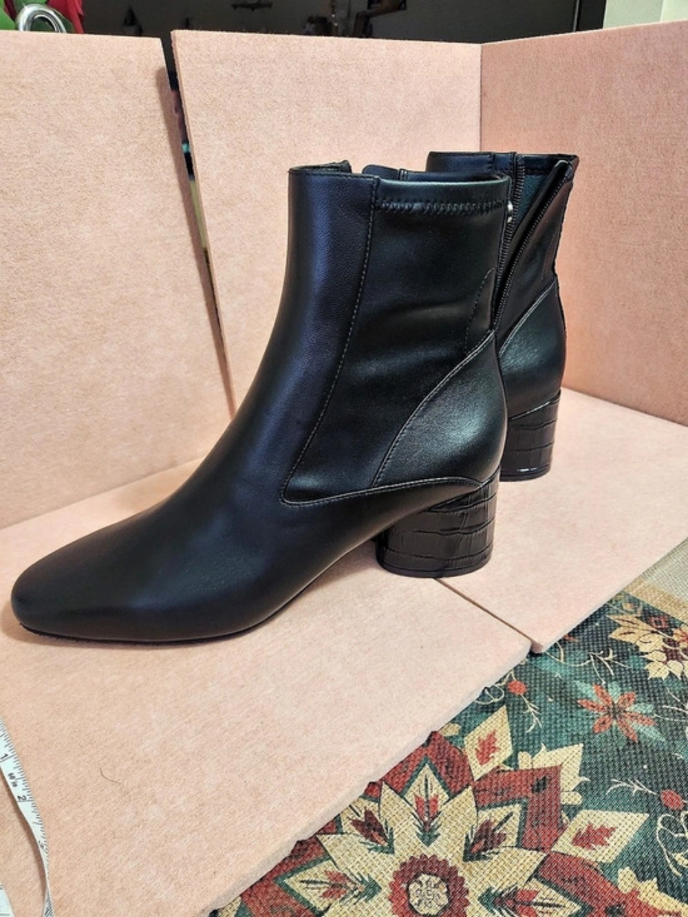 Donald J Pliner   Elegant women's booties: Gaige women's Size 10
